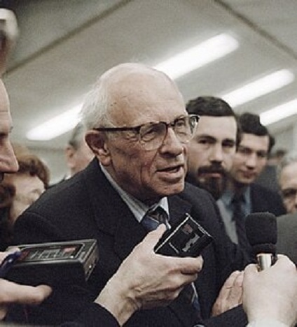 Andrey Saxarovu Akademiyadan niyə qova bilmədilər...