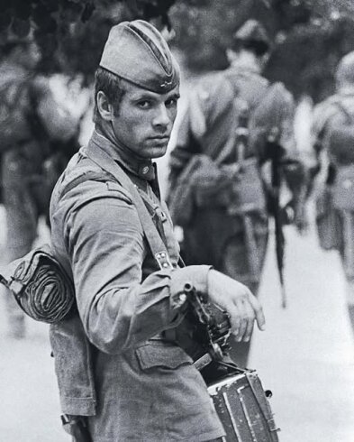 «Советский солдат, который не хочет воевать».