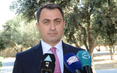 Nizami rayonunda AĞACI DİVARA HÖRDÜLƏR... -