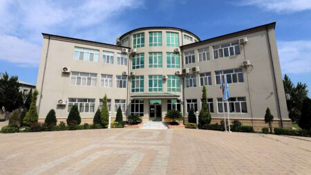 İLGİNC: Gömrük generalı 636 nəfəri vəzifəyə təyin edib