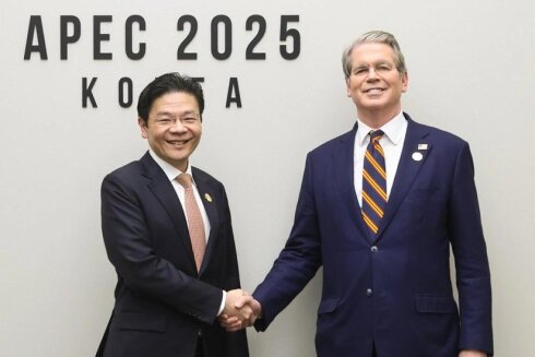 Skott Bessent Sinqapurun Baş naziri ilə görüşüb