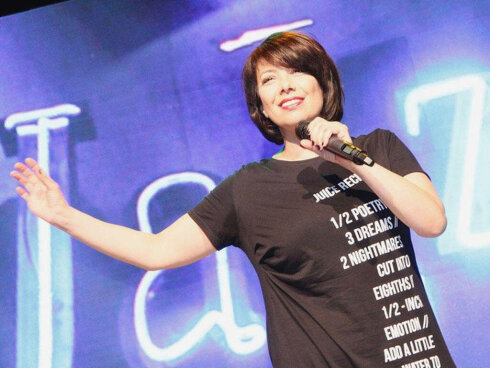 Təranə Mahmudova Mənzər Nurəliyevadan şikayətləndi: “Bıçaq sümüyə dirənib” – VİDEO