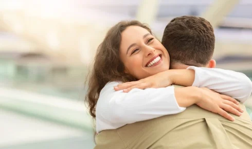 20 saniyəlik möcüzə: Qucaqlaşmaq sağlamlığımıza necə təsir edir?