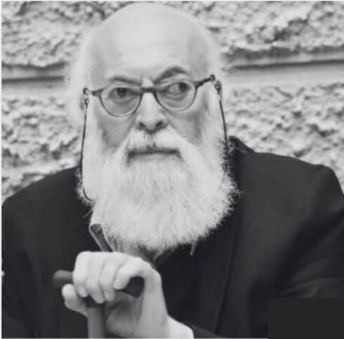 Ей было всего 18 лет. Ее оружием была бутылка с кислотой. И было спасено 14 000 жизней.