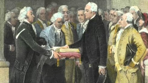 4 fevral 1789-cu ildə Seçki Kollegiyası yekdilliklə Corc Vaşinqtonu Amerika Birləşmiş Ştatlarının ilk prezidenti seçdi.