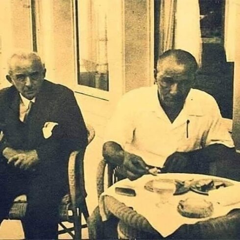 “Atatürk sadece sofrasına davet ettiği kişilerle değil, bizim gibi hizmetindekilerle bile tartışır, danışırdı!”