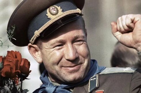 Yadplanetlilər Yerə 2027-ci ilə qədər vaxt verib - Kosmonavtın qeydləri tükürpədicidir.