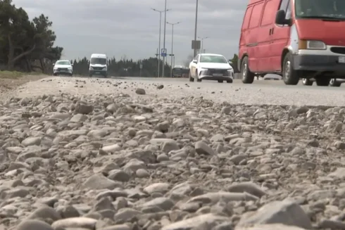 Maştağada "ölüm tələsi": Sürücülər hər gün qəza riski ilə üzləşirlər - VİDEO