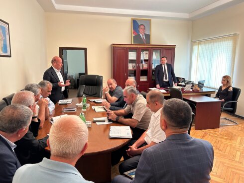 Binəqədi rayonunda 5 ildən artıqdır kanalizasiya daşır: