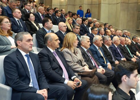Ardını oxu...