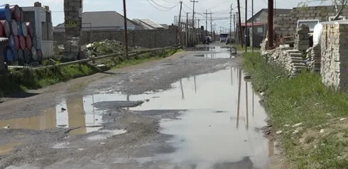 "Təcili yardım belə gəlmir" - Qəsəbə sakinləri yol problemindən gileyləndilər - VİDEO
