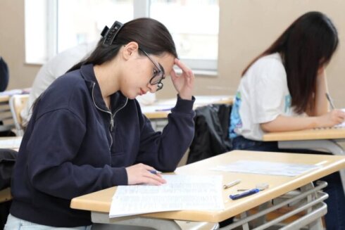 Buraxılış imtahanında maksimum bal toplayanlar niyə kəskin azalıb?