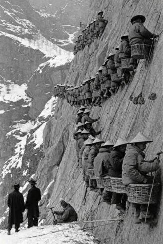 Onlar Amerikanı relslərlə əhatə etdilər, amma adları fotoşəkillərdən silindi.