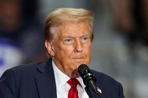 Trampdan İrana çağırış: 8 qadınla bağlı tələb