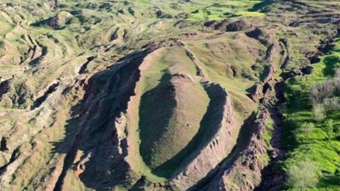 Tunellər, koridorlar və "korpus": Tədqiqatçılar Nuhun gəmisini tapdıqlarına inanırlar