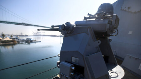 ABŞ 38 ildən sonra ilk dəfə dəniz topundan istifadə edib - "The War Zone"