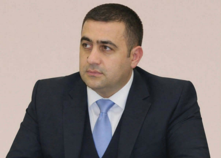 Küçədə, həyətdə, evin qarşısında cərimə: -