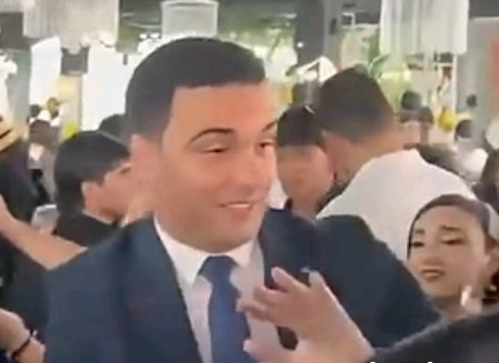 “Məcburi pul yığımı, təhdid və tələbələrin təqaüdündən kəsinti” —