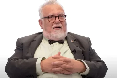 Türkiyəli professor Celal Şengörün son halı hamını təəccübləndirdi - FOTO