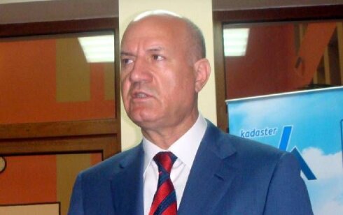  "Bu pul yığmaq mərkəzi Arif Qaraşova məxsusdur..." - Keçmiş deputat deyir ki...