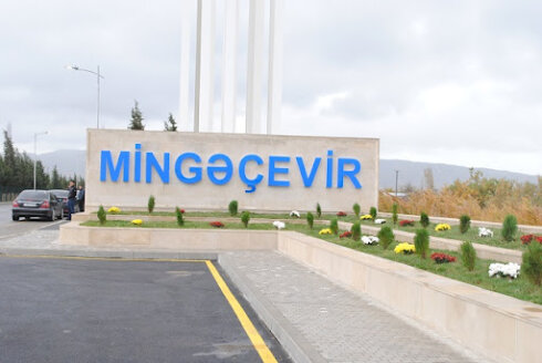Mingəçevirdə 74 yaşlı taksi sürücüsünü döyən sahibkar niyə  məsuliyyət cəlb olunmur ?-FOTOLAR