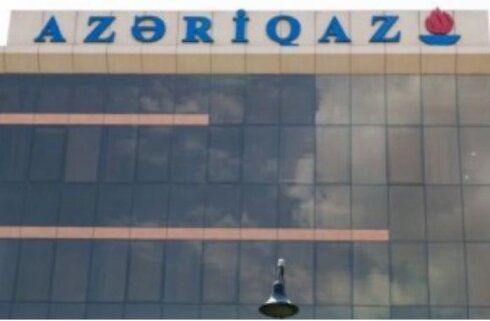 Nədənsə AzərQaz-da  imtahanlar əsasən mühəndislər və digər sıravi əməkdaşlar üçün keçirilir. Rəislər isə bu prosesdən kənarda qalırlar.
