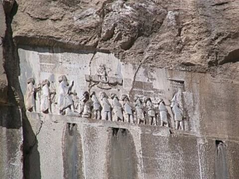 Qam Ata və Qam üsyanı m.ö 522-ci il.