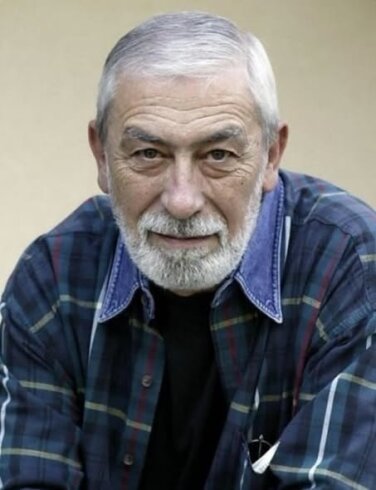 "Tanrı sizin tərəfinizdədir", -