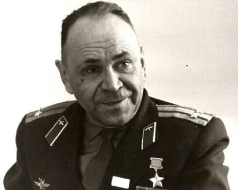 Taran ustası təyyarıçi Stalinə söz verib, amma sözünü tutmaq istəməyib – Rəhbər ona məktub göndərib...