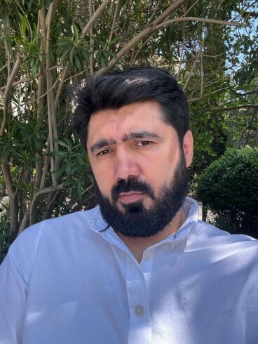 Pul, pul, pul, ancaq pul... Tanrı göydə nədirsə, pul yerdə odur.