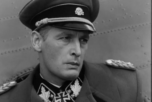 SS generalı Karl Volf ömrünün çox hissəsində müsəlman olmasa da, ölümündən bir neçə həftə əvvəl İslamı qəbul etmişdir.