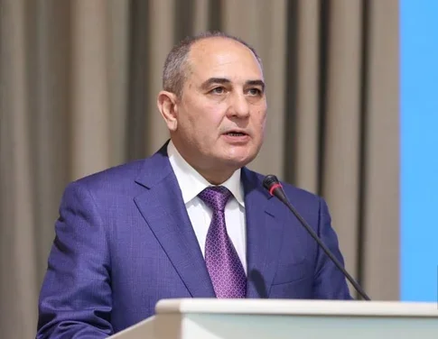 Tahir Budaqovun Nəsimi rayonunda “siftəsi” -