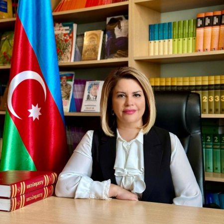 Bakı şəhəri 93 №-li məktəbin direktorunun qara bazarı -
