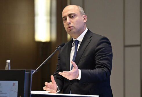 Bakı Şəhəri üzrə Təhsil İdarəsinin müdir müavini Turanə Məcidliyə cavabsız suallar...