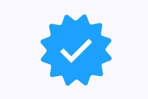 “Facebook”da mavi təsdiq nişanı almaq pulsuz olacaq