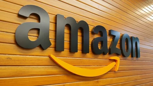 "Amazon" tarix yazdı: Şirkətin bazar dəyəri üç trilyon dolları ötdü