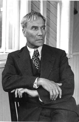 Ədəbiyyat qurbağasız daha yaxşıdır