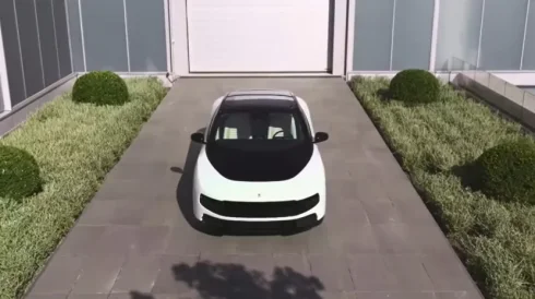 Ferrari-nin ilk elektromobili hərracda 40 milyon dollara satıldı - VİDEO